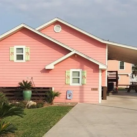 Rent this 2 bed house on 1454 South Live Oak Street in Rockport, TX 78382