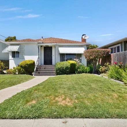 Buy this 3 bed house on 1927 62nd Avenue in Oakland, CA 94613