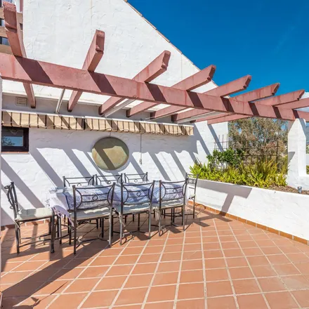 Buy this 4 bed apartment on 29660 Marbella