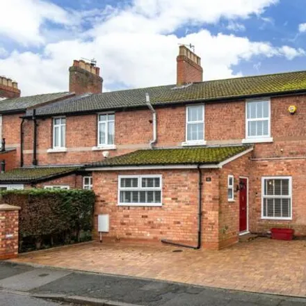 Buy this 3 bed house on unnamed road in Bromsgrove, B60 2DQ