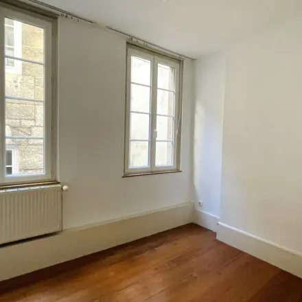 Rent this 3 bed apartment on 14 Rue Claude Hoin in 21000 Dijon, France