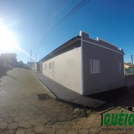 Buy this 3 bed house on Rua Doutor Augusto do Amaral in Vila Cruzeiro, Itararé - SP