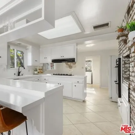 Image 4 - 13175 Aetna Street, Los Angeles, CA 91401, USA - House for sale