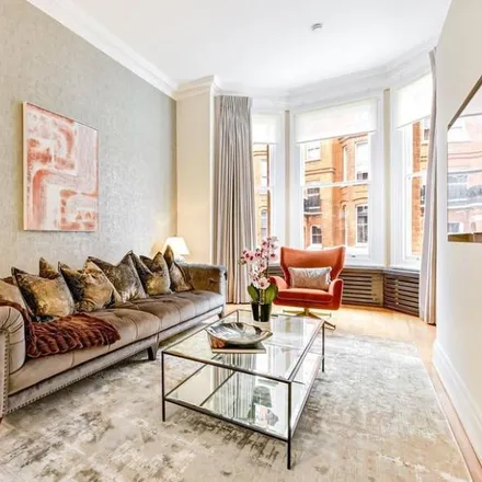 Rent this 3 bed apartment on 45 Egerton Gardens in London, SW3 2BY