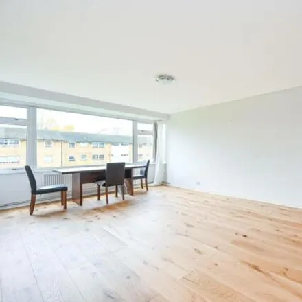 Image 2 - 19-24 The Shimmings, Guildford, GU1 2NG, United Kingdom - Apartment for sale