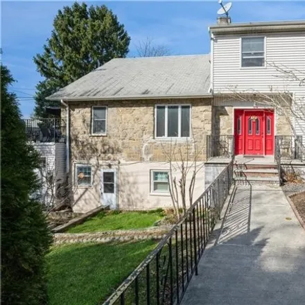 Image 1 - 29 McGeory Avenue, Gunther Park, City of Yonkers, NY 10708, USA - House for sale