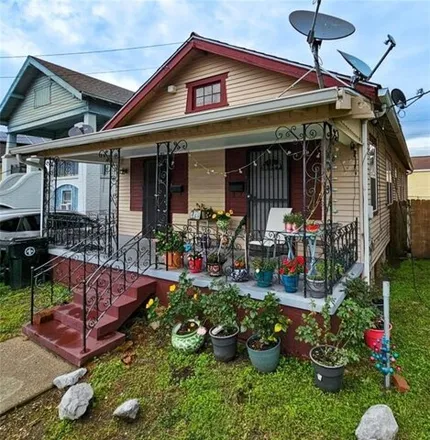 Buy this 4 bed house on 1907 Arts Street in Faubourg Marigny, New Orleans