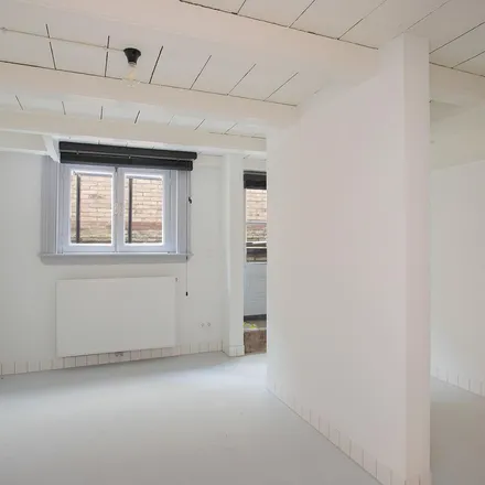 Rent this 2 bed apartment on Maliebaan 97B in 3581 CH Utrecht, Netherlands