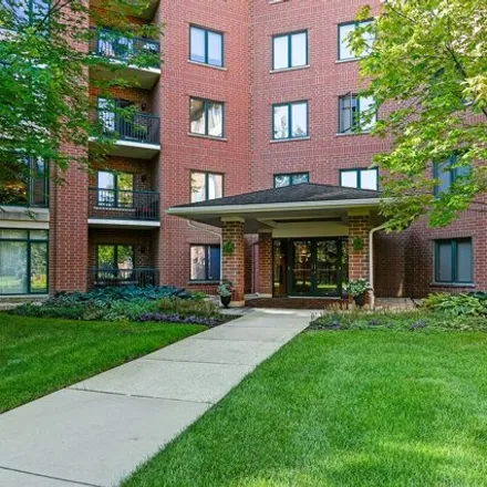 Buy this 2 bed condo on 885 East 22nd Street in Highland Hills, Lombard