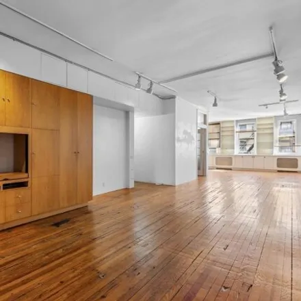 Buy this 1 bed house on 153 Chambers Street in New York, NY 10013