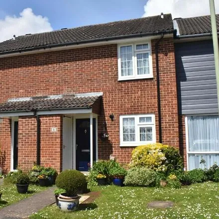 Buy this 3 bed townhouse on Carisbrooke in Butlocks Heath, SO31 5GH