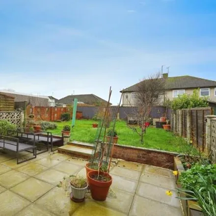 Image 3 - Queens Avenue, Highworth, SN6 7AZ, United Kingdom - House for sale