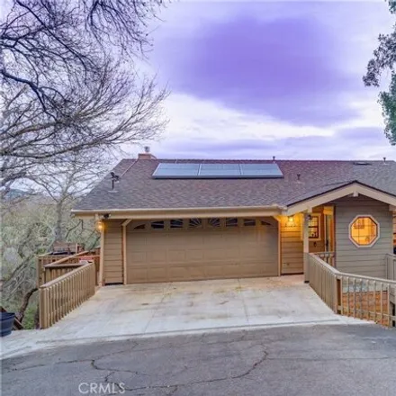 Buy this 3 bed house on 8195 Larga Avenue in Atascadero, CA 93422