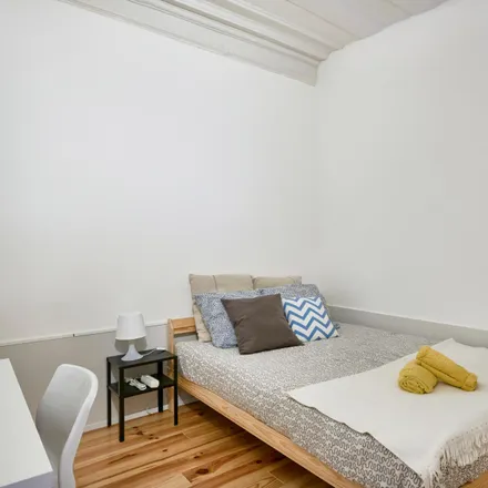 Rent this 7 bed room on Lovecraft Gastropub Lisboa in Rua da Boavista 28, 1200-067 Lisbon
