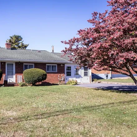 Buy this 2 bed house on 916 Country Club Road in Harrisonburg, VA 22802
