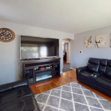 Buy this 4 bed apartment on 6259 West Lawrence Avenue in Northwest Side, Chicago