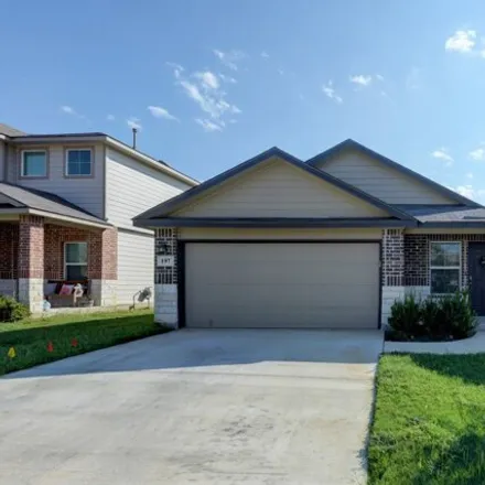 Rent this 3 bed house on River Bend Golf Club in 101 Club Drive, Floresville