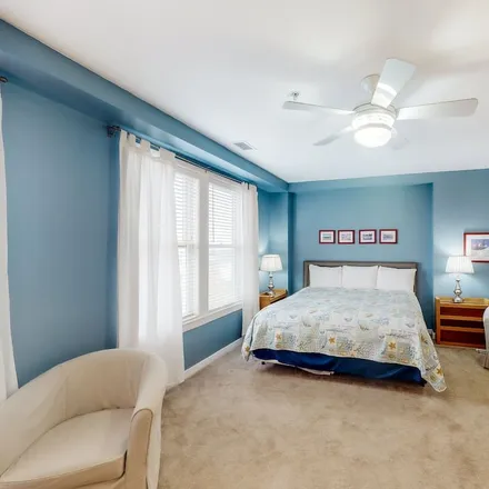 Rent this 4 bed condo on Virginia Beach
