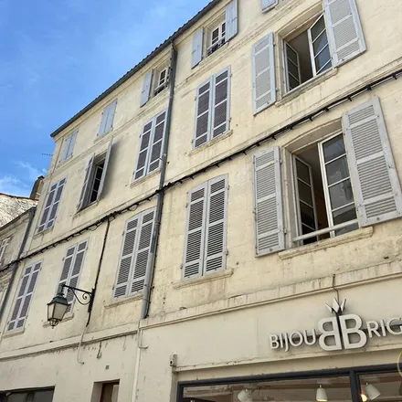 Image 5 - 5 Rue Fernand Chapsal, 17100 Saintes, France - Apartment for rent