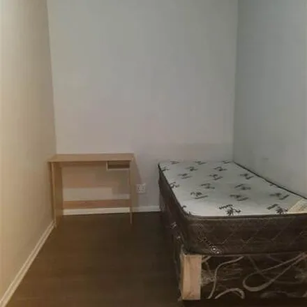 Rent this 4 bed apartment on Sarasota in Jorissen Street, Braamfontein