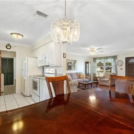 Image 9 - 201 Donna Lane, Carriage Village, North Fort Myers, FL 33917, USA - House for sale