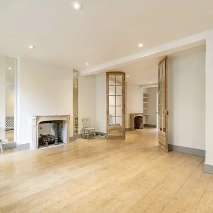 Rent this 2 bed apartment on Melbourne House Hotel in Belgrave Road, London
