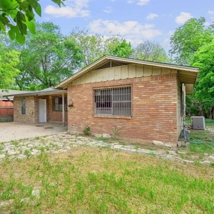 Image 8 - 912 Banister Lane, Austin, TX 78704, USA - House for sale