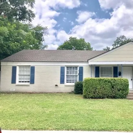 Rent this 3 bed house on 4000 Winfield Avenue in Fort Worth, TX 76129