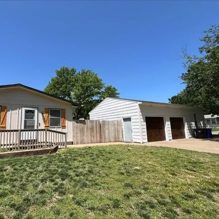 Buy this 3 bed house on 131 McKinley Court in Lindsborg, McPherson County