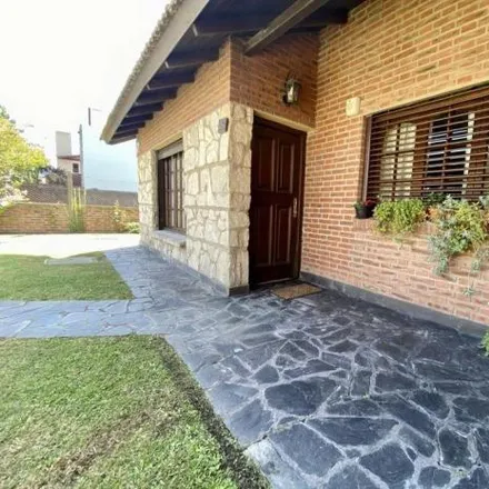 Buy this 3 bed house on Ingeniero Guillermo Marconi 499 in Villa Primera, 7600 Mar del Plata