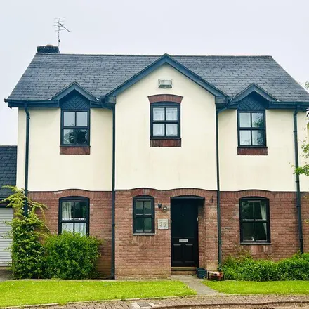 Rent this 4 bed house on MiddleGate Court in Cowbridge, CF71 7EF