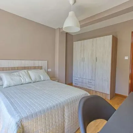 Rent this 4 bed apartment on Bulevar de San Julián de los Prados in 33080 Oviedo, Spain