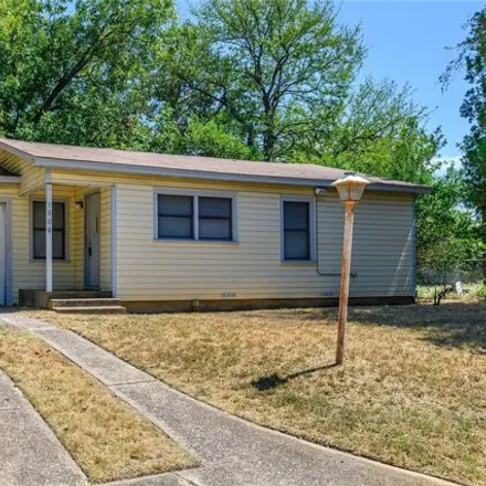 Buy this 2 bed house on 1038 North Burnett Avenue in Denison, TX 75020