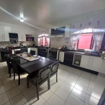 Rent this 2 bed house on Rua Brás Cubas in Bocaina, Mauá - SP