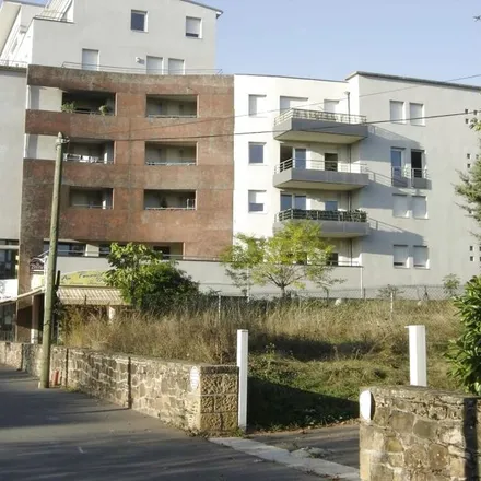 Image 6 - 5 Rue Camille Douls, 12000 Rodez, France - Apartment for rent