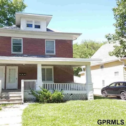 Buy this studio house on 1366 Peach Street in Lincoln, NE 68502