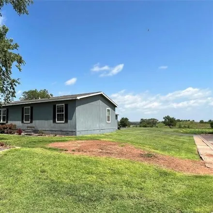 Image 2 - 1107 Columbia Avenue, Cheyenne, Roger Mills County, OK 73628, USA - House for sale
