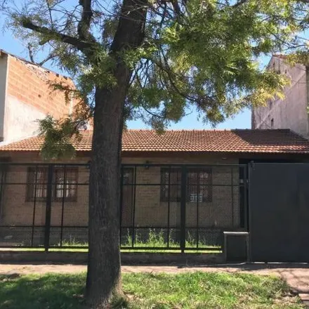 Buy this 2 bed house on Jorge de Kay 1287 in Adrogué, Argentina