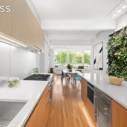 Image 5 - Pure Green Cleaners, 69 Murray Street, New York, NY 10007, USA - Apartment for sale