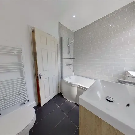 Rent this 4 bed apartment on Cranleigh Gardens in London, IG11 9TJ