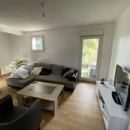 Rent this 1 bed apartment on 70 Avenue de Fronton in 31200 Toulouse, France
