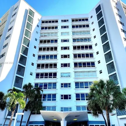 Image 2 - The Executive, 4925 Collins Avenue, Miami Beach, FL 33140, USA - Condo for rent