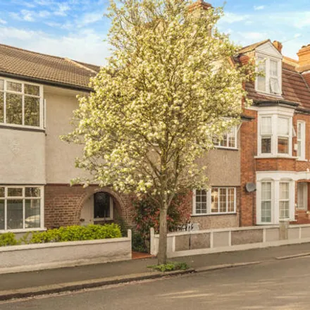 Buy this 3 bed townhouse on Ryedale in London, SE22 0QP