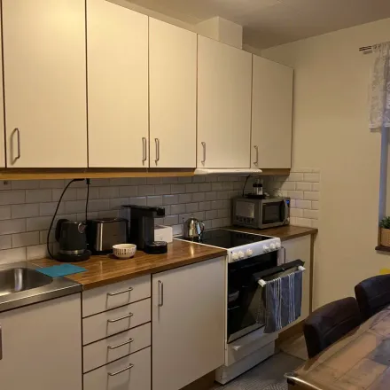 Rent this 3 bed apartment on Kruthusgatan in 561 34 Huskvarna, Sweden