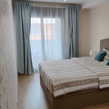 Rent this 2 bed apartment on Sociedad Cultural Casino de Torrevieja in Calle Ramón Céspedes, 03181 Torrevieja