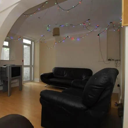 Rent this 1 bed apartment on 46 Beaumont Road in Plymouth, PL4 9EB