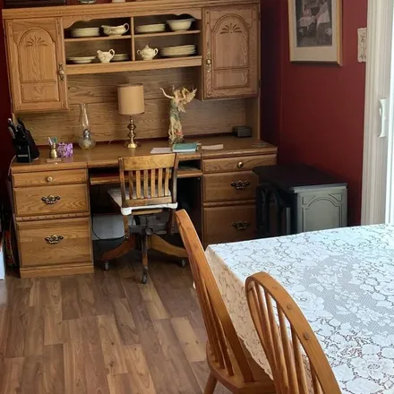 Rent this 2 bed house on Kingsville in ON N9Y 3W2, Canada