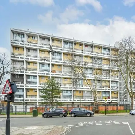 Image 4 - 117-139 St James's Crescent, St James's Crescent, Stockwell Park, London, SW9 7HX, United Kingdom - Apartment for sale