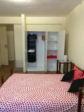 Rent this 3 bed room on Rua de Ferreira Cardoso in 4300-197 Porto, Portugal