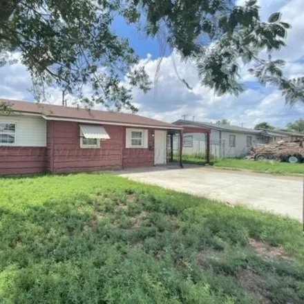 Buy this 3 bed house on 1319 Bluebell St in Amarillo, Texas